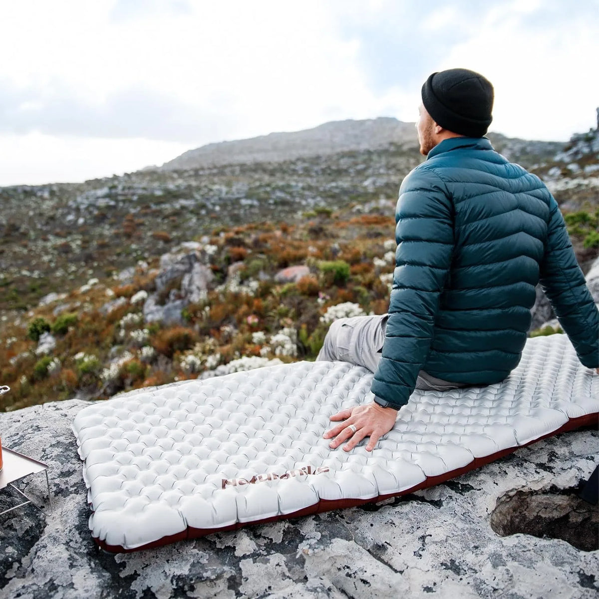 Naturehike Inflatable Ultralight Sleeping Pad High R Value For Camping